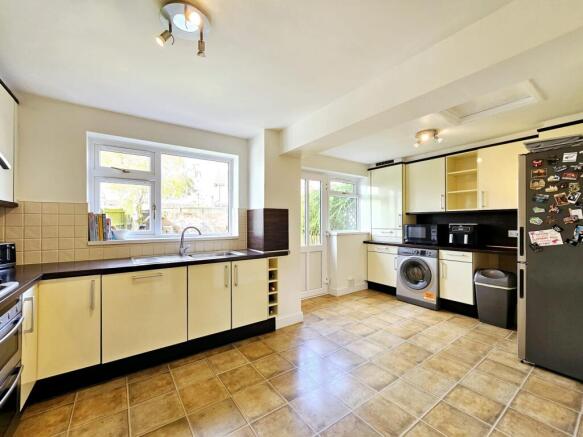 3 bed Link Detached House for sale Image 5