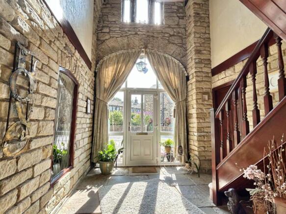 4 bed Barn Conversion for sale Image 8
