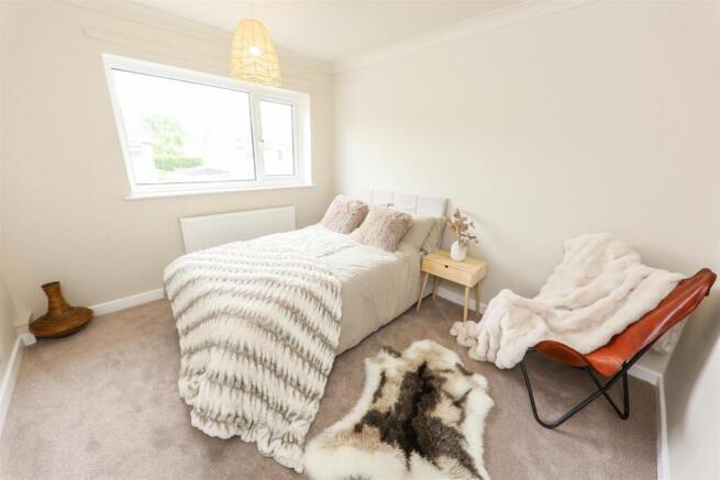 3 bed Semi-Detached for sale Image 11