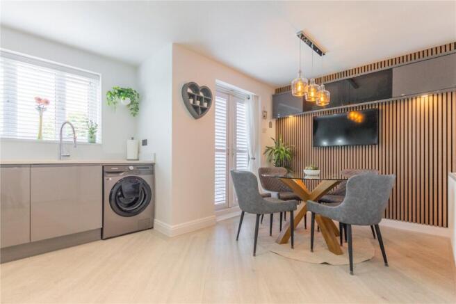3 bed House for sale Image 5