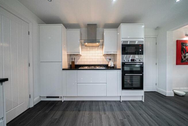 Dining kitchen