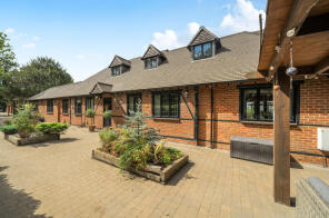 Long Patch, Heathlands Road, Wokingham RG40 3AH