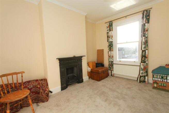 BEDROOM 2.jpg