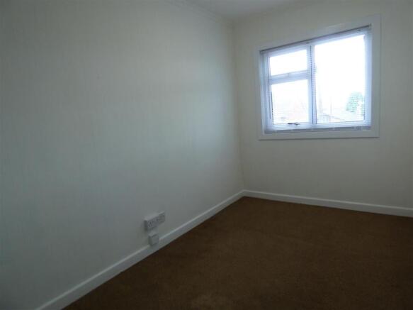 18 St Davids Close Bedroom 2 I .JPG