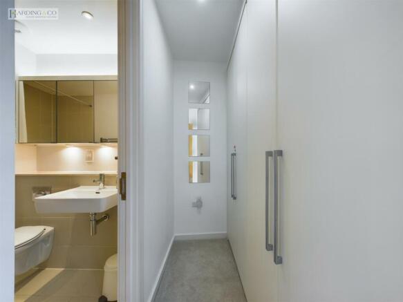 Bedroom 1 En Suite .1.jpg