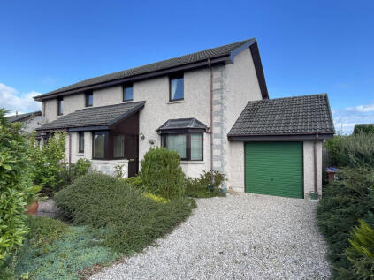 52 Mannachie Grove, Forres, Moray