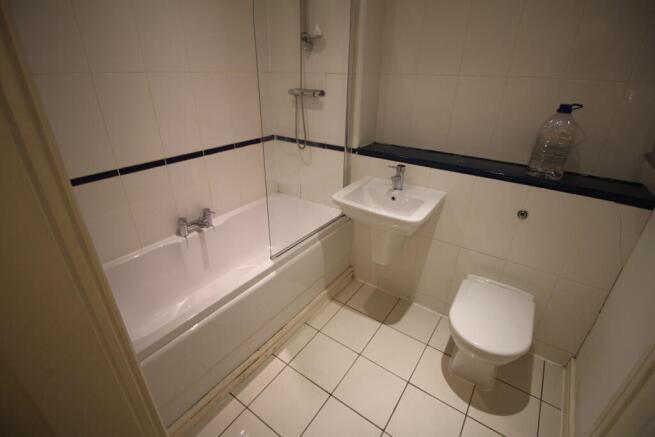 1 bed Flat for sale Image 5