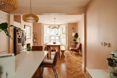 Ash Road, Bristol, BS7