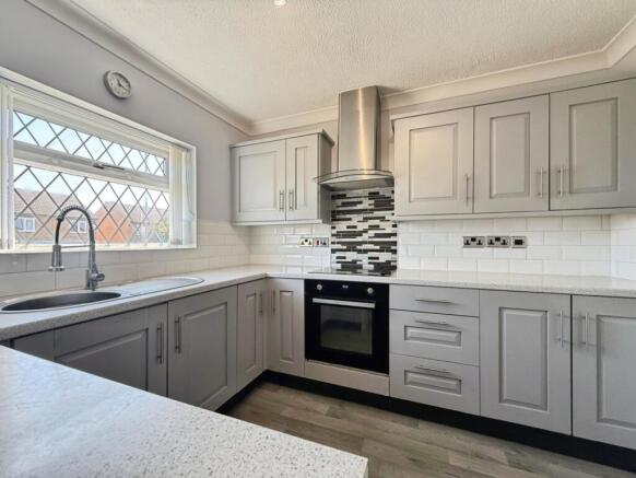 2 bed Detached Bungalow for sale Image 7