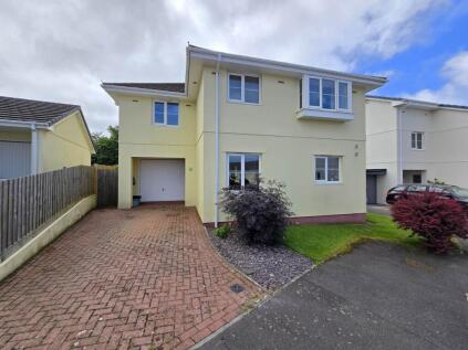 Gifford Close, Hartland