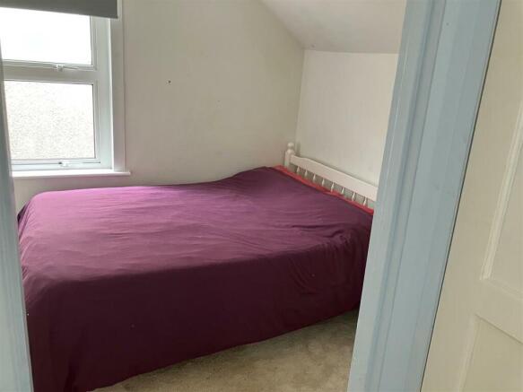 Bedroom 3.jpg