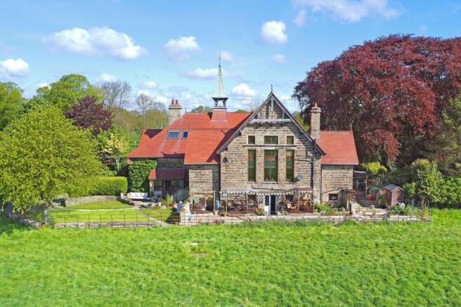 10 bed Detached for sale Image 7