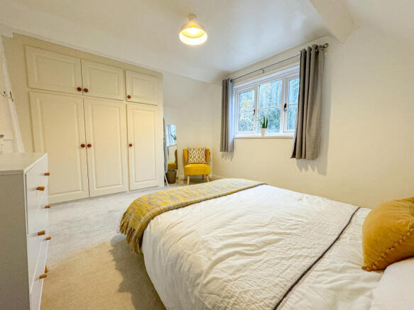 Bed 2 (2)