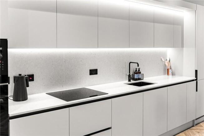 2 bed Penthouse for sale Image 7
