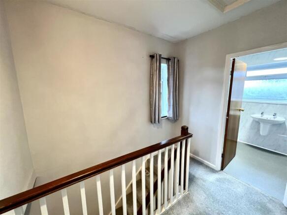 FIRST FLOOR STAIRS & LANDING