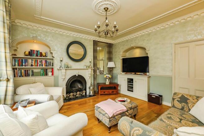 4 bed Detached for sale Image 4