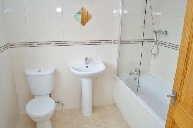 En-Suite Bathroom