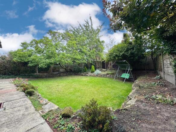 Egerton Drive, Hale photo 4