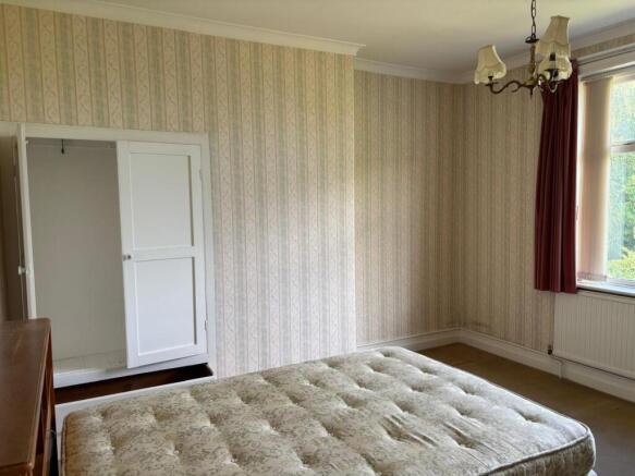 3 bed Semi-Detached for sale Image 10