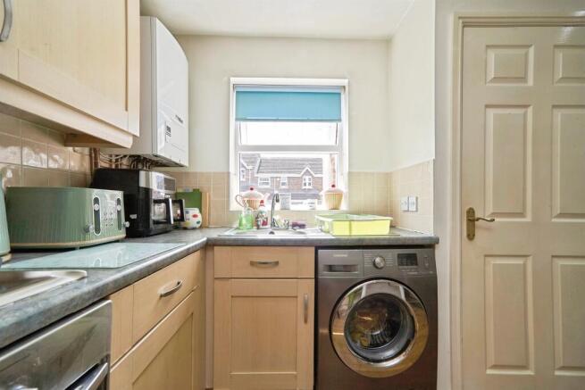 2 bed Terraced for sale Image 7