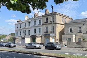 205, Wellsway, Bath BA2 4RZ