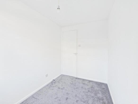 2 bed Apartment to rent Image 10