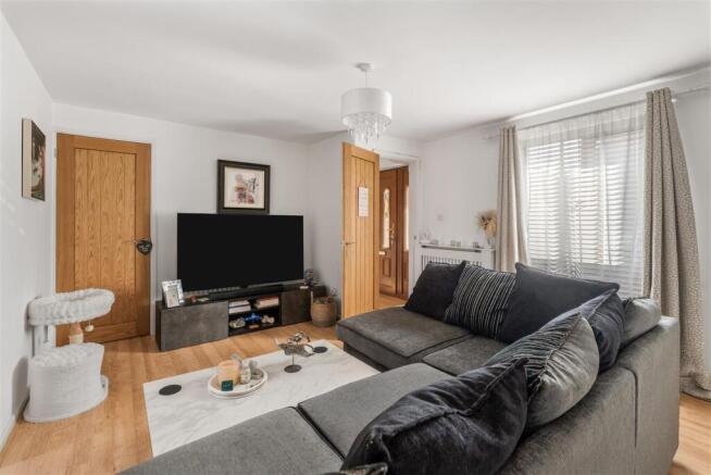 2 Morgan Close, Banbury-5.jpg