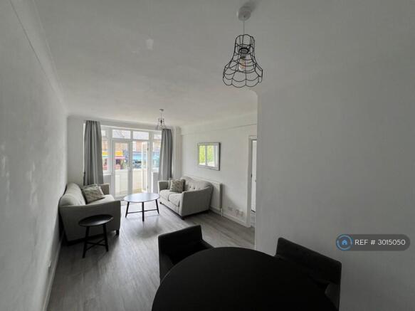 Living Room/Dining 