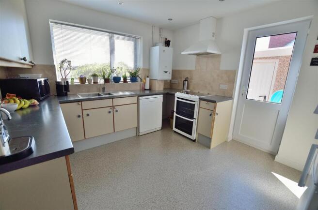 Kitchen/Breakfast Ro