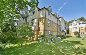 5, Constable Close, Ferndown BH22 9BX
