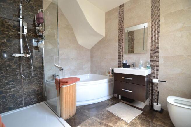 3 bed Semi-Detached for sale Image 4