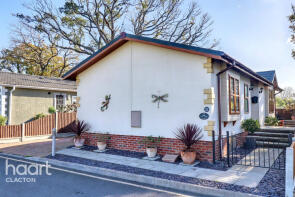 Oakleigh Residential Park, Clacton Road, Clacton-on-sea CO16 9DH