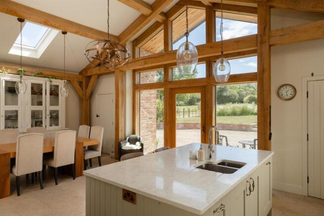3 bed House for sale Image 5