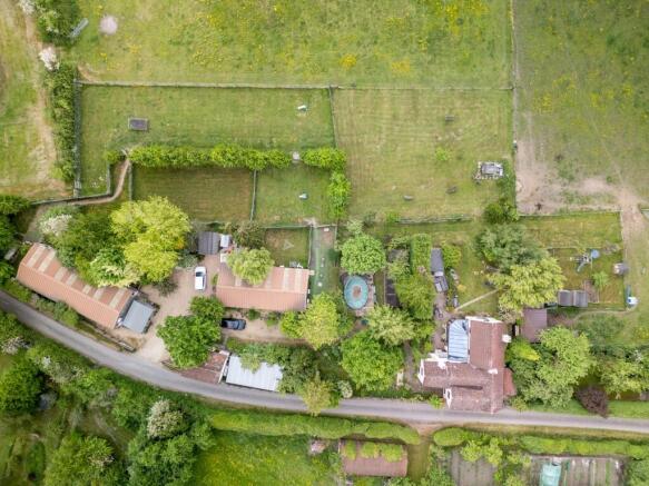 House kennels/cattery 7 acres, Potterne, Devizes, SN10 photo 4