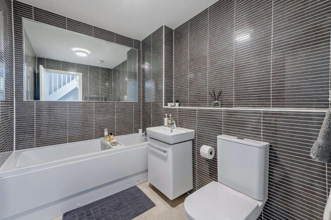 3 bed Semi-Detached for sale Image 11