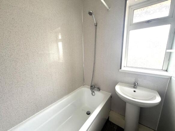 3 bed Semi-Detached for sale Image 10