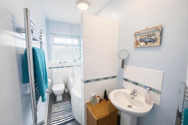 4 bed Semi-Detached for sale Image 10