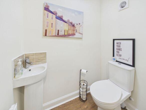 3 bed Semi-Detached for sale Image 5
