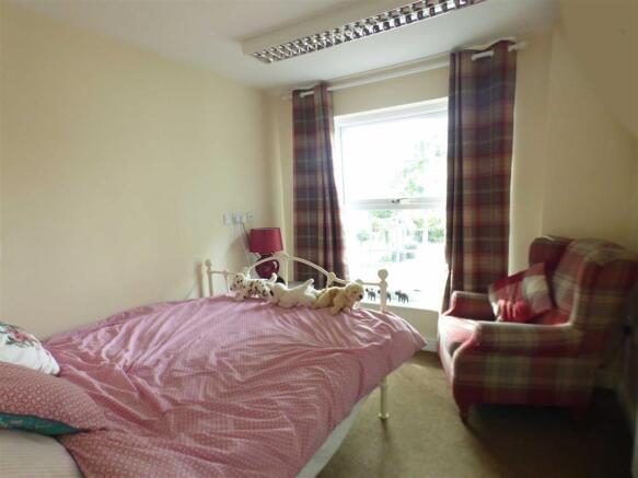 STUDY/BEDROOM 6