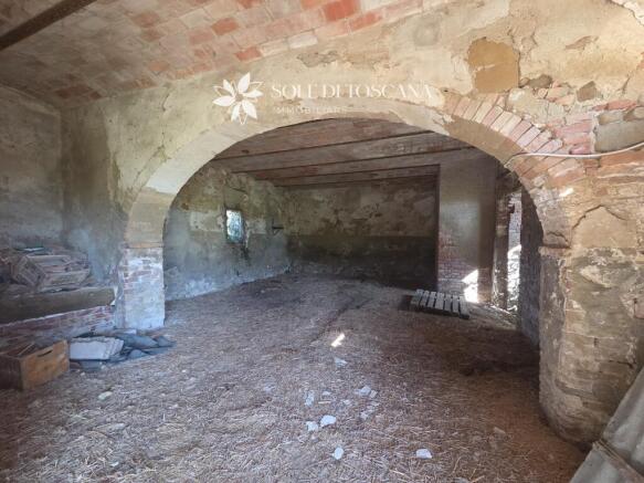 San_Giovanni_d_asso_farm_estate_for_sale (5)