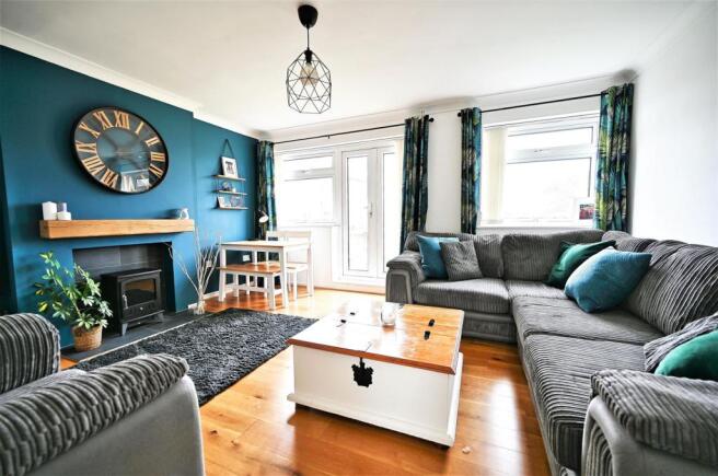 Lounge / Dining Room