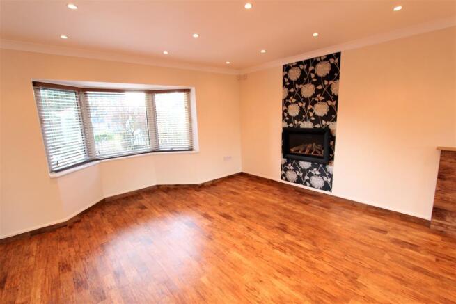 Living Room (3)
