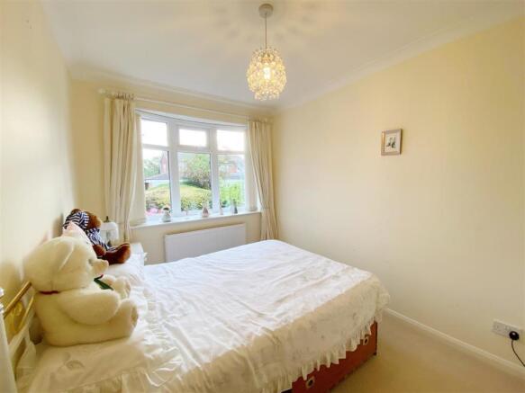 Bedroom 2 pic 1.jpg
