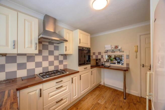 2 bed Apartment for sale Image 10