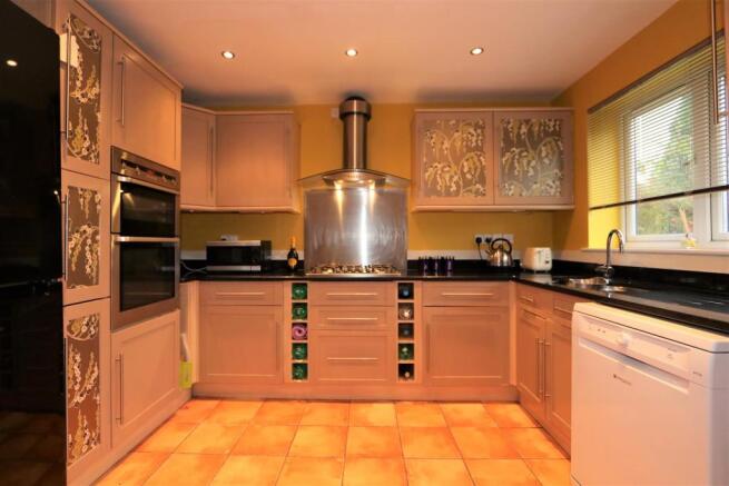 STYLISH KITCHEN / DINER