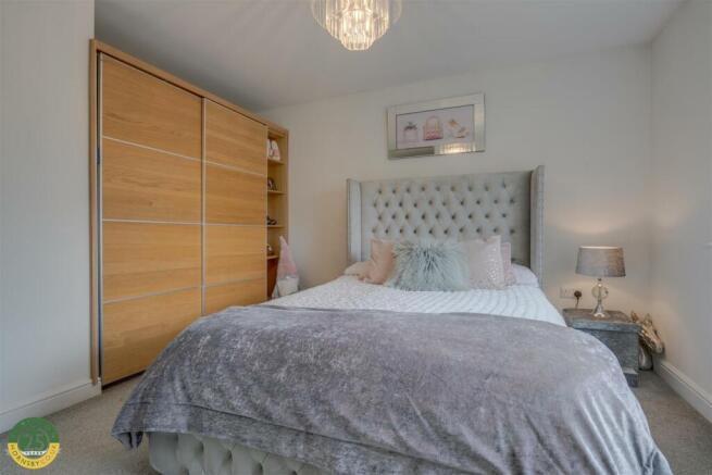 Bedroom 2- 3.jpg