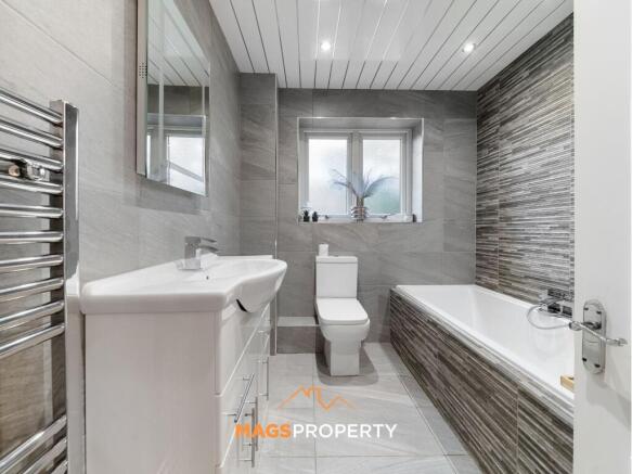 Bathroom 1 (Floor 2)