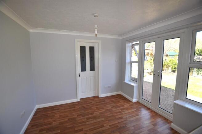 Dining area.JPG