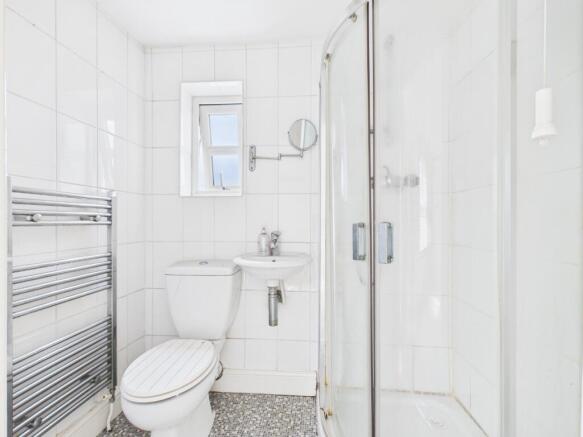 4 bed Semi-Detached for sale Image 11