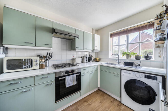 1347991-1-68bed4c...